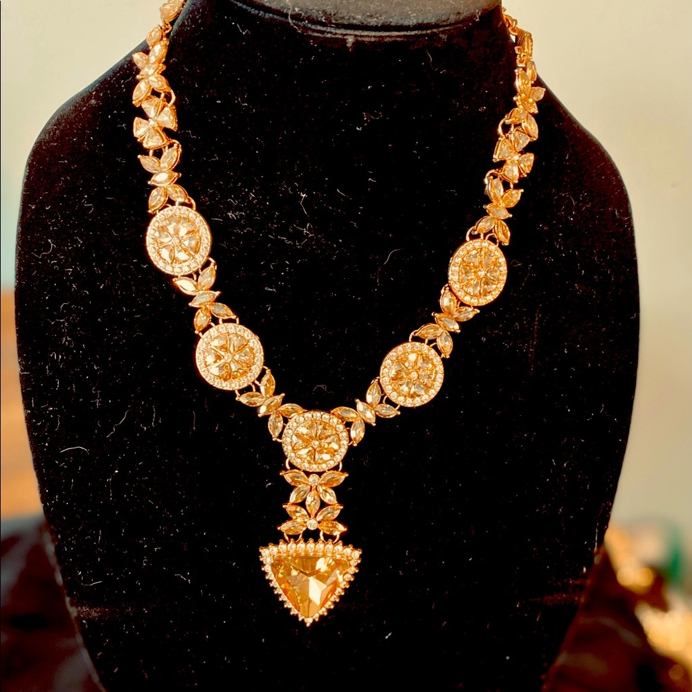 Glamourous Gold Crystal Necklace Set